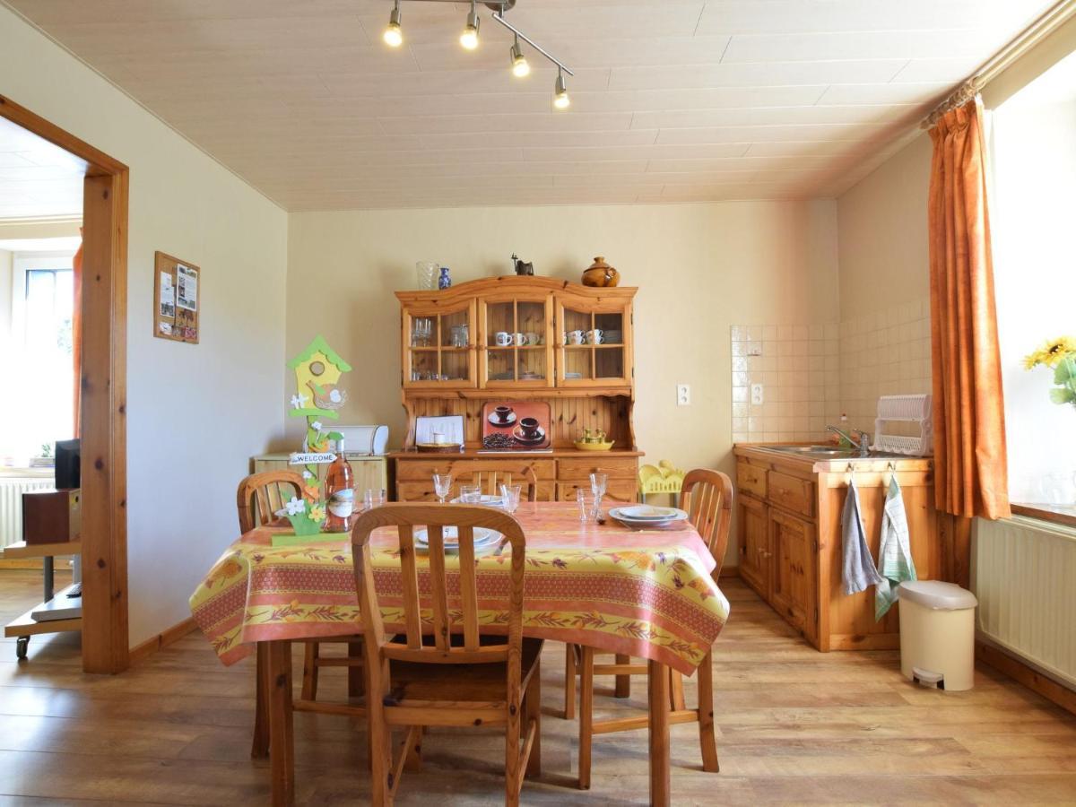 Cozy Holiday Home Near The Forest In Bovigny Gouvy Exteriör bild